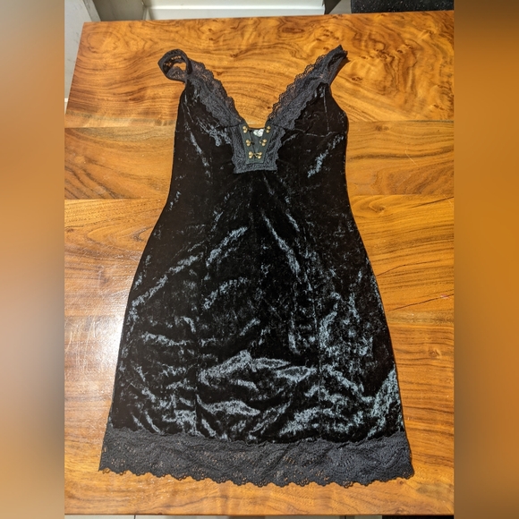 Free People Intimately - Wait For It Velvet Bodycon Mini Dress | Black | XS - Picture 3 of 9